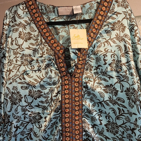 Beautiful soft surroundings caftan Tall Medium - Picture 3 of 7